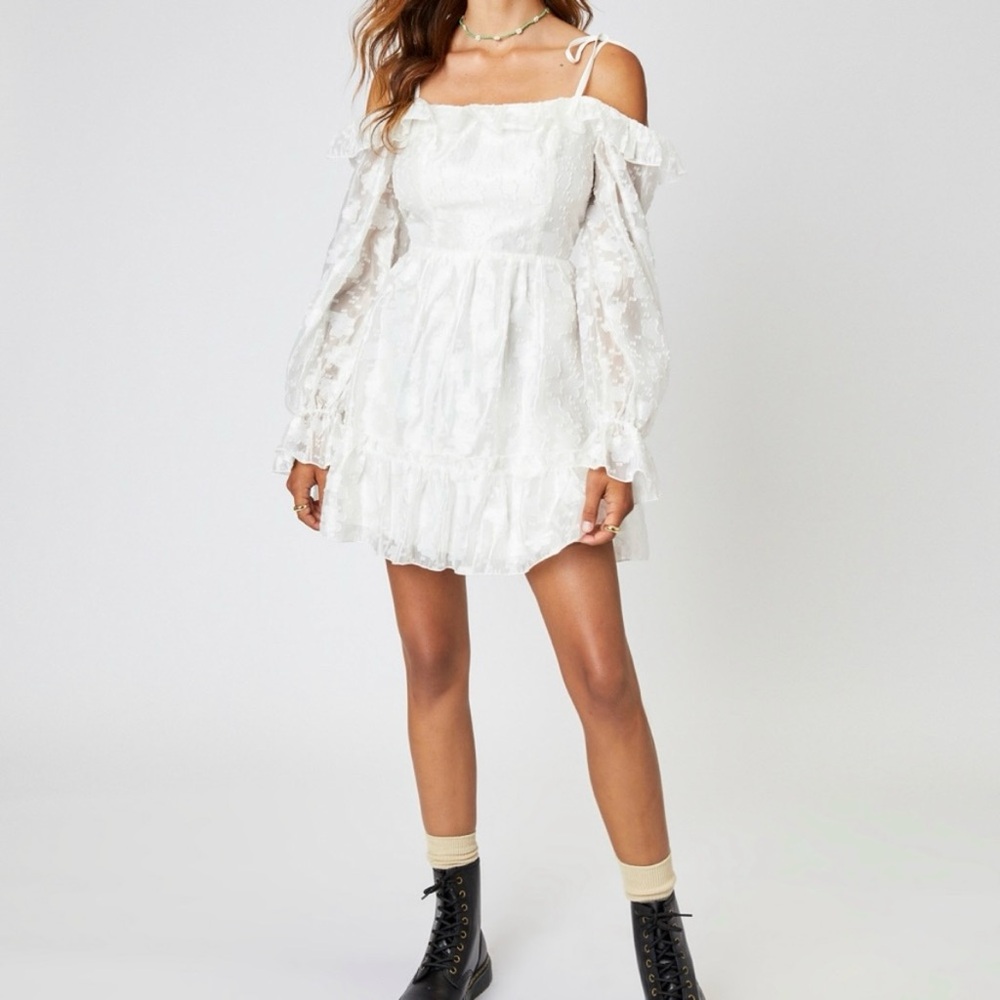 NWT CIDER Ivory White Floral Texture Tie Off The Shoulder Ruffle Mini Dress Sz S